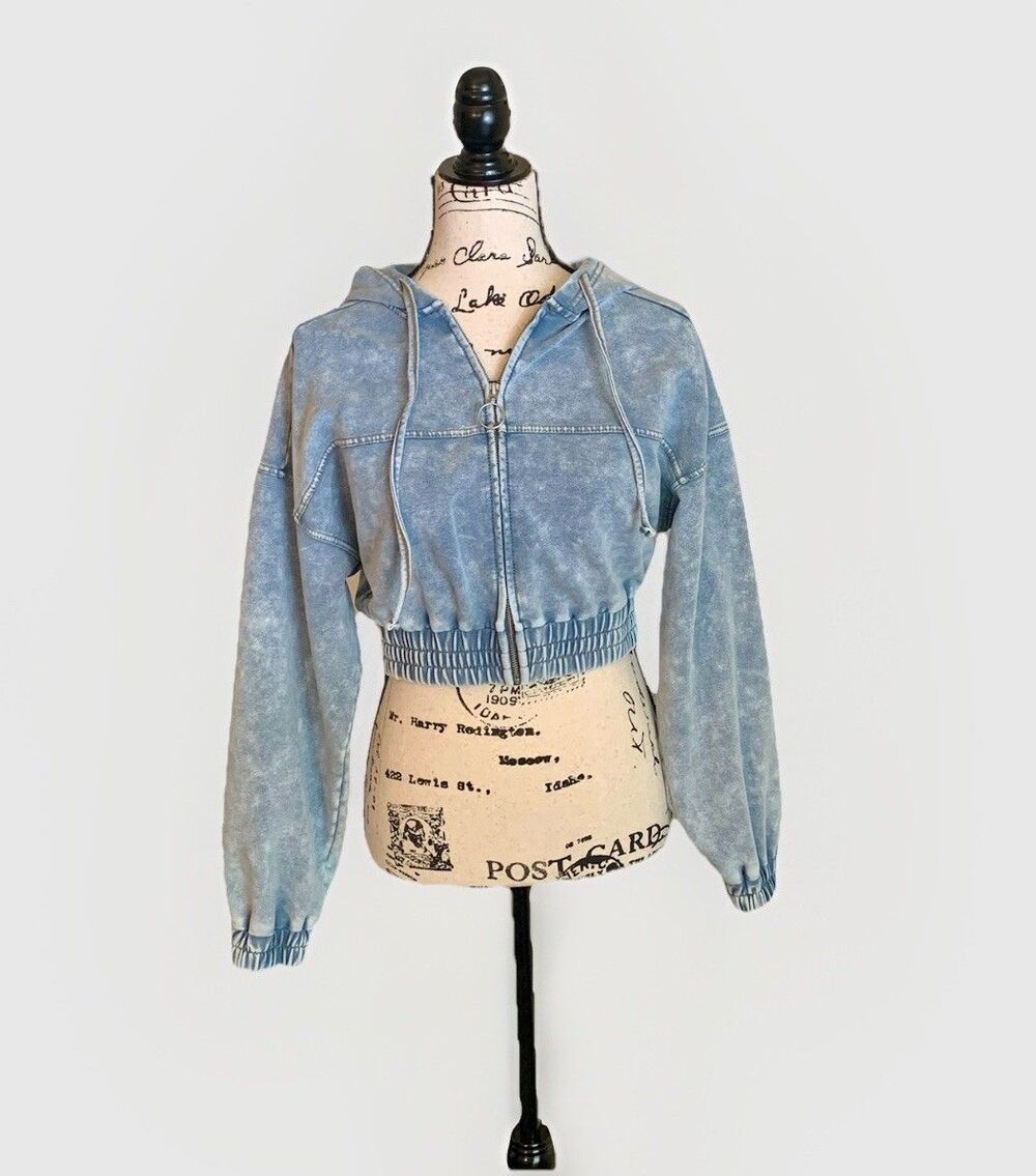Vanilla Star Cropped Hoodie Light Blue Wash